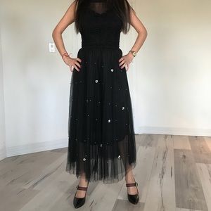Black high waste skirt with pearls